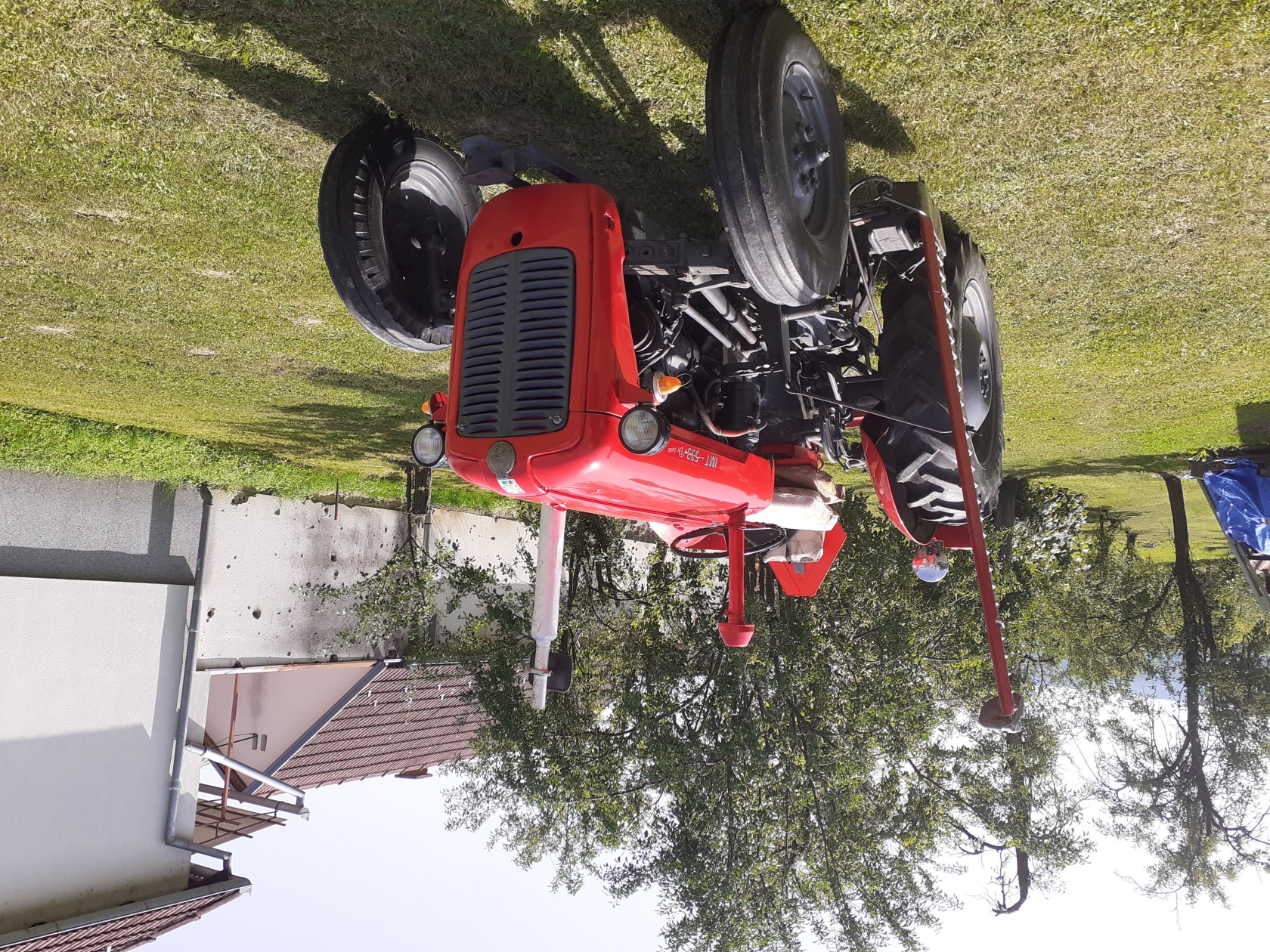 Prodajem traktor Imt 533