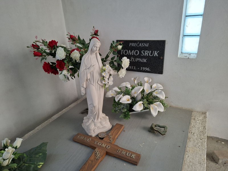 Posljednje počivalište preč. Tome Sruka / Compas.hr