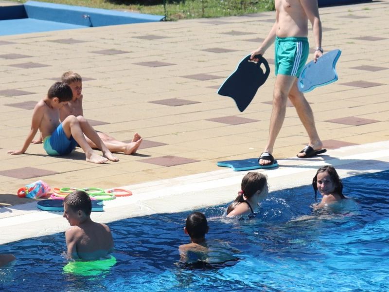 Škola plivanja na lipičkim bazenima / Foto: Compas.hr