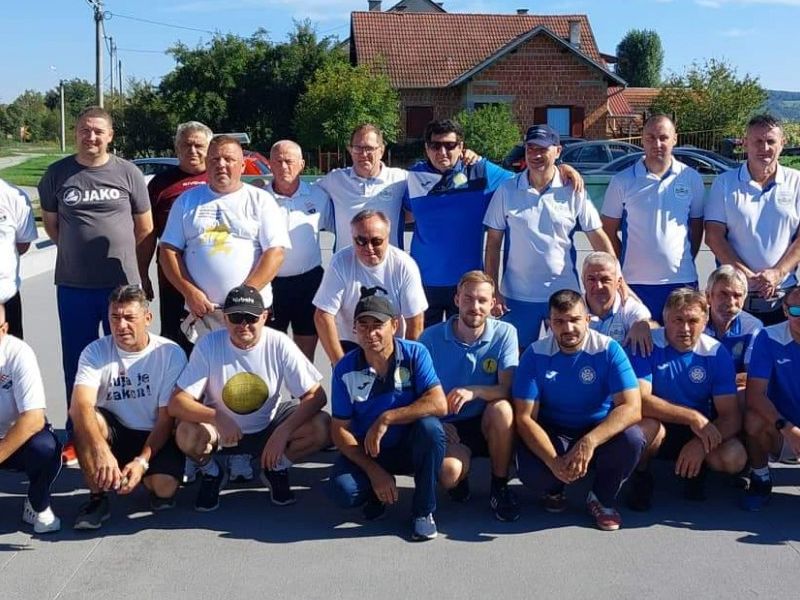 Osam ekipa je sudjelovalo na boćarskom turniru u Lipiku / Compas.hr