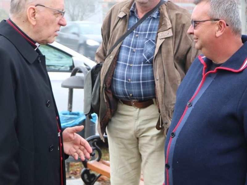 Požeški biskup msgr. Antun Škvorčević u nedjelju, 13. studenoga pohodio je Župu sv. Jurja Mučenika u Donjem Čagliću te predvodio euharistijsko slavlje i blagoslovio novoizgrađenu župnu crkvu sv. Jurja Mučenika. / Foto: Požeška biskupija