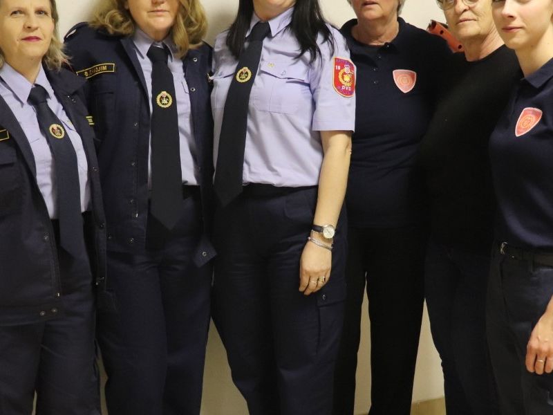 Vatrogaskinje i članice Udruge žena iz Poljane / Compas.hr