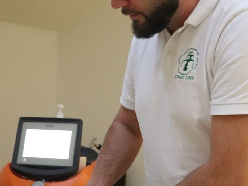 Njezin utjecaj usmjeren na poticanje prirodnog regeneracijskog mehanizma tkiva, omogućujući pacijentu siguran oporavak u najkraćem vremenu. / Compas.hr