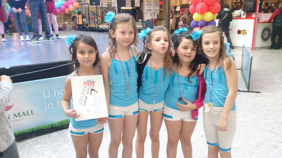 mlađa srednja grupa, koreografija Vjetar, prvo mjesto