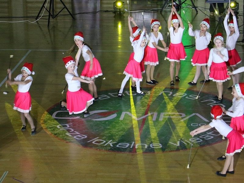 male mažoretkinje