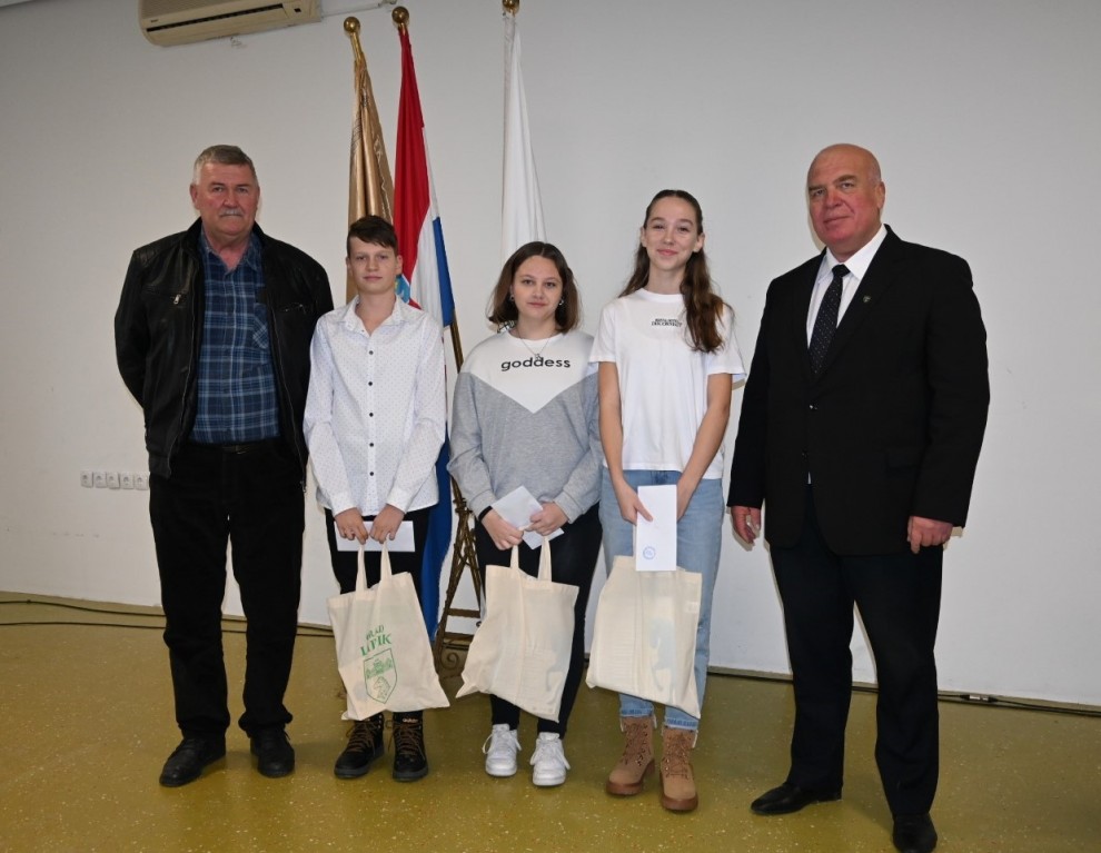 Drago Kšiško, Smion Golubić, Ana Adžijević, Patricija Petrušić i Vinko Kasana / Compas.hr