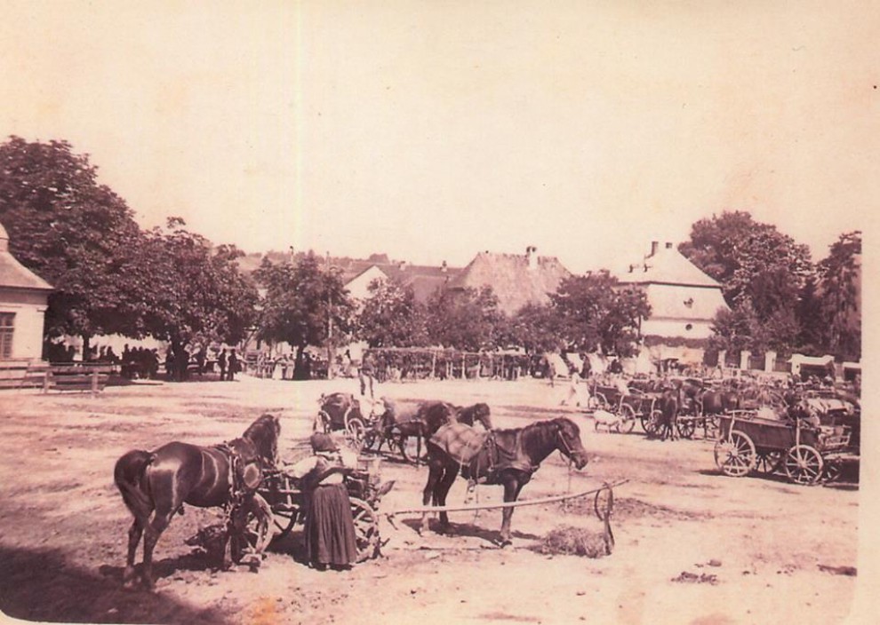 Sajmište Pakrac, današnji Trg bana Josipa Jelačića, Pakrac, 1922. (Foto: digi-pakrac.com) 