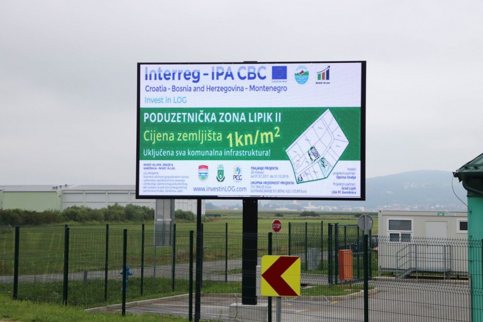 Slika 1. Digitalni reklamni pano za promociju lokalnih poduzetnika